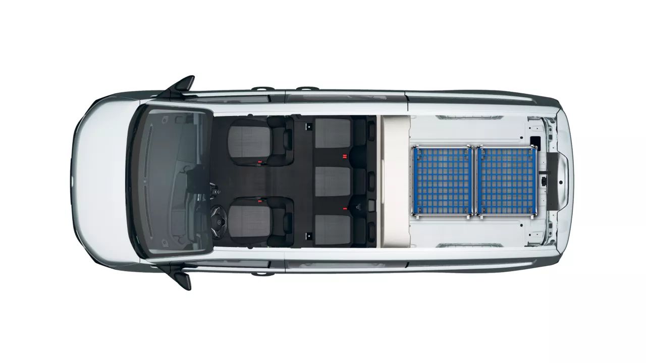 VW Transporter Kombi mit 5 Sitzen, LR und Platz für zwei Rollcontainer