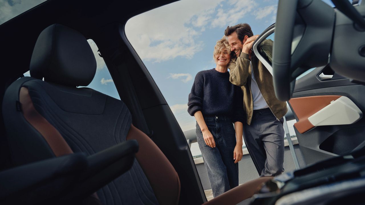 vw volkswagen touran blau mobilitaetsgarantie mann