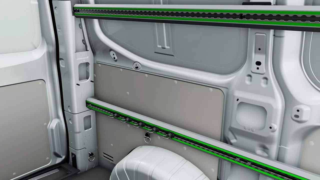 VW Transporter Laderaum Verzurrschienen