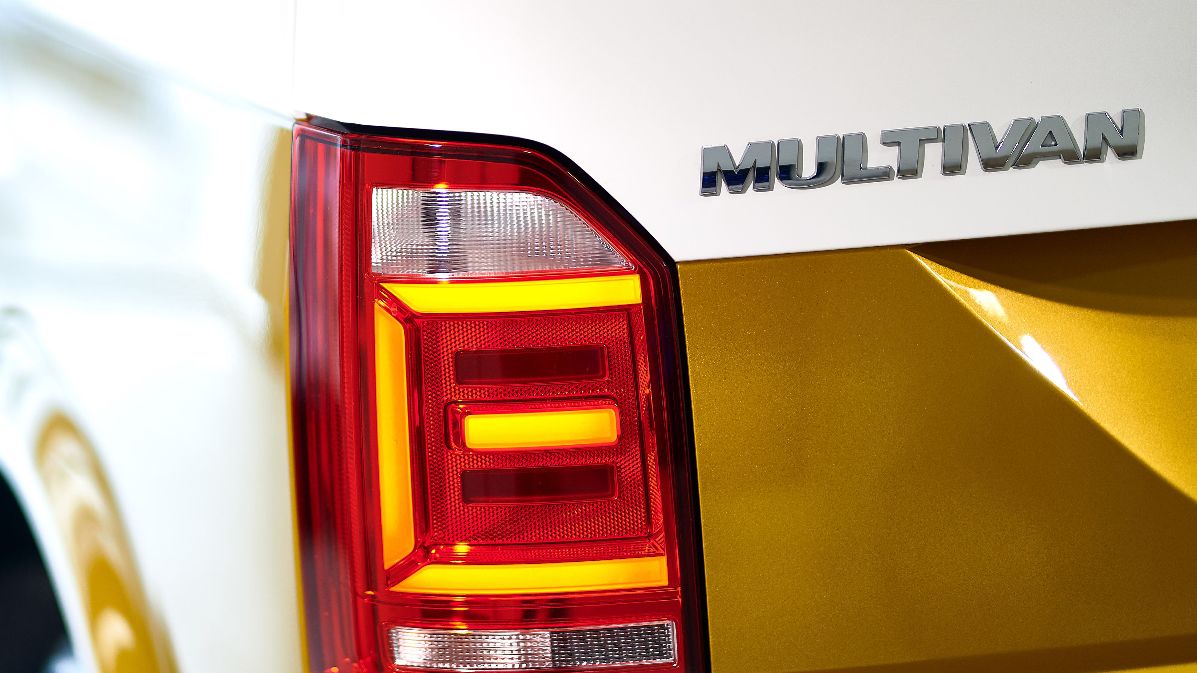 VW Caddy Transporter weiß