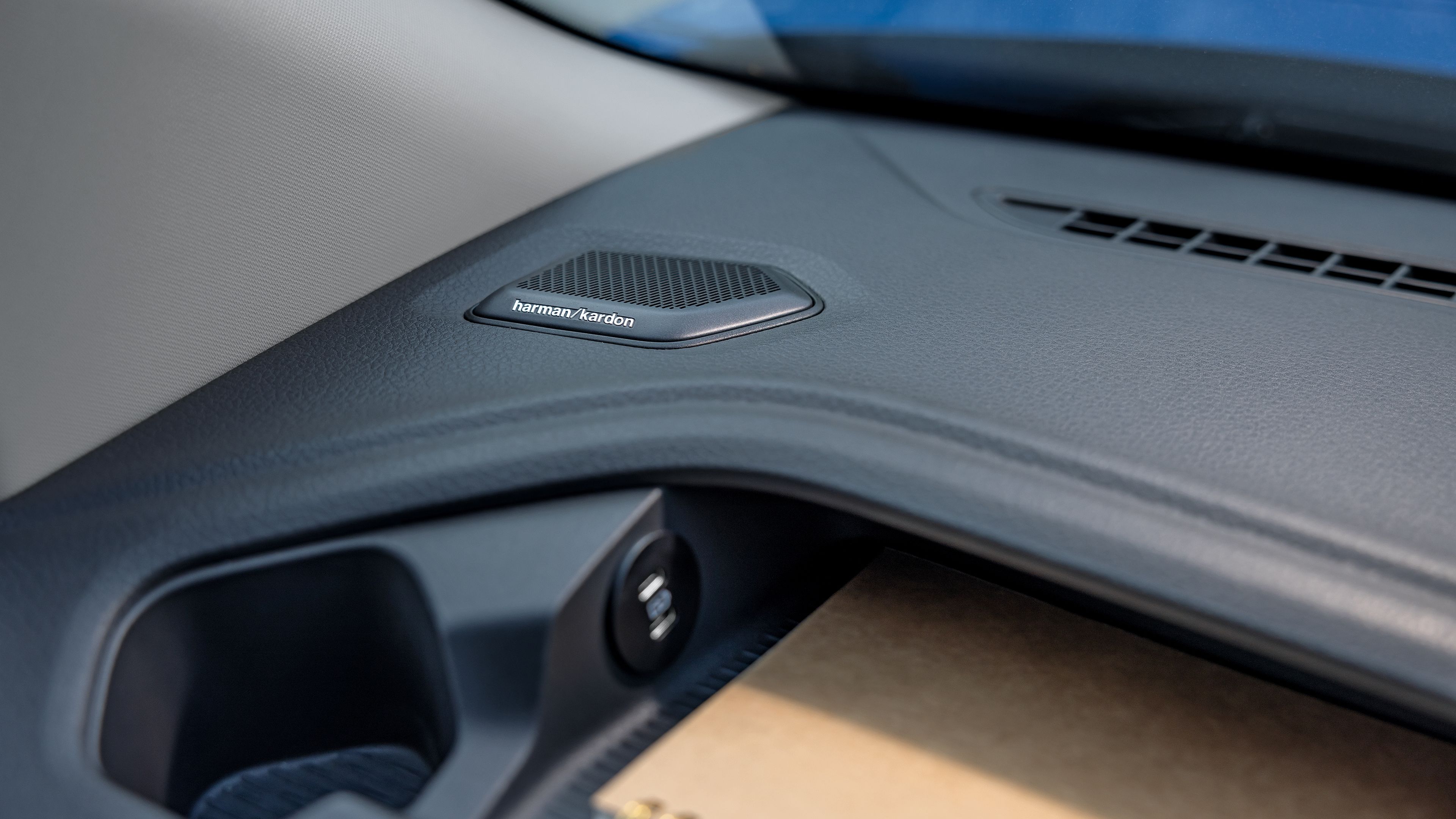 Caravelle Harman Kardon